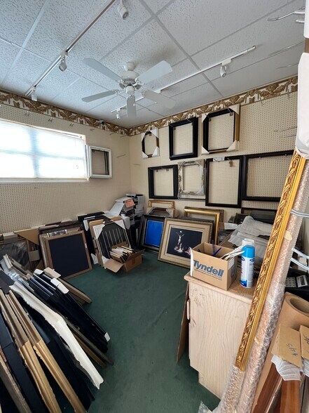 More Photos Of 102 W Calton Rd, Laredo Office Residential For Sale