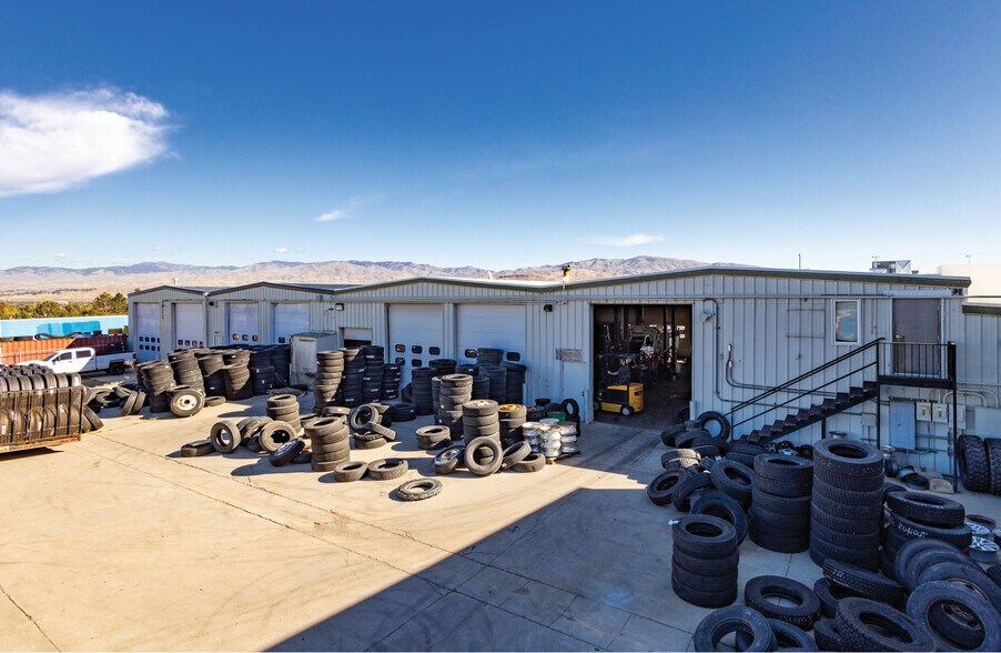 More Photos Of 3939 S Transport St, Boise Service For Lease