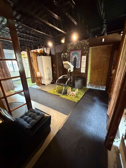 More Photos Of 121 E 8th St, Jacksonville Storefront Retail Office For Sale