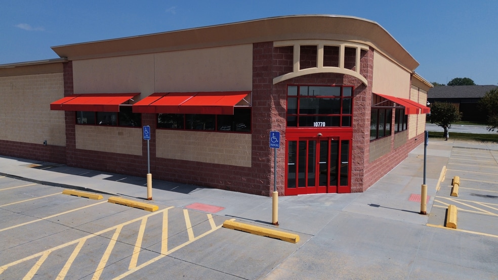 More Photos Of 10770 Fort St, Omaha Drugstore For Sale