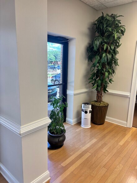 More Photos Of 3030 McEver Rd, Gainesville Medical For Sale