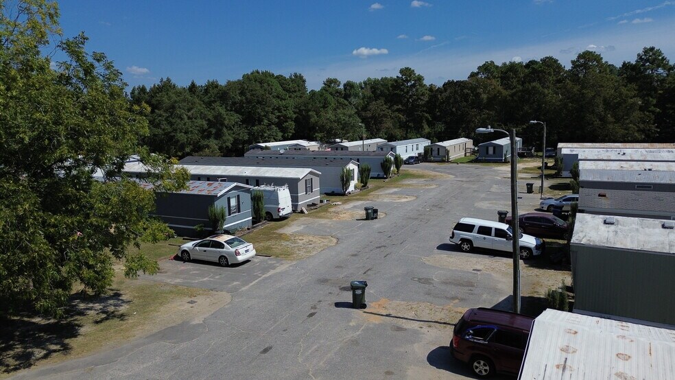 More Photos Of 5602 Hardwick Ln, Fayetteville Manufactured Housing Mobile Home Park For Sale