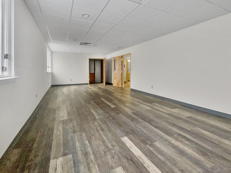 More Photos Of 608 N High St, Millville Medical For Sale