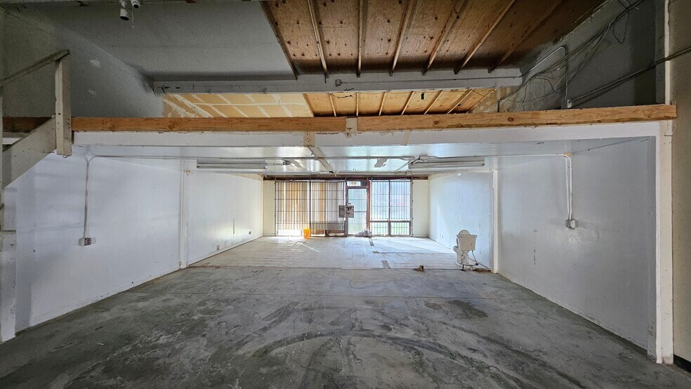 More Photos Of 200 Valley Dr, Brisbane Flex For Sale