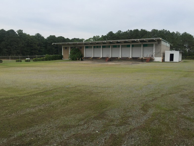 More Photos Of 5506 Jefferson Pky, Pine Bluff Truck Terminal For Sale