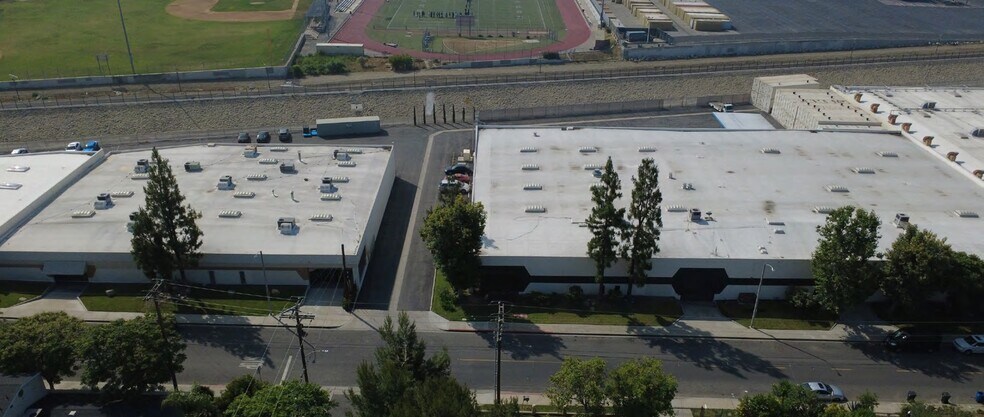 More Photos Of 956-972 Griswold Ave, San Fernando Warehouse For Lease