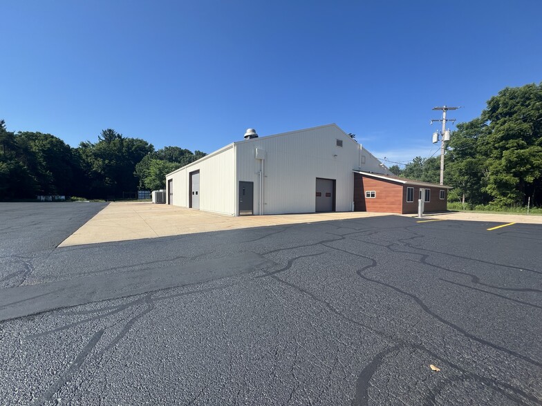 Primary Photo Of 3836 Russell St, Cedar Springs Industrial For Lease