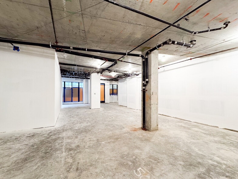 More Photos Of 570 Fulton St, Brooklyn Apartments For Lease