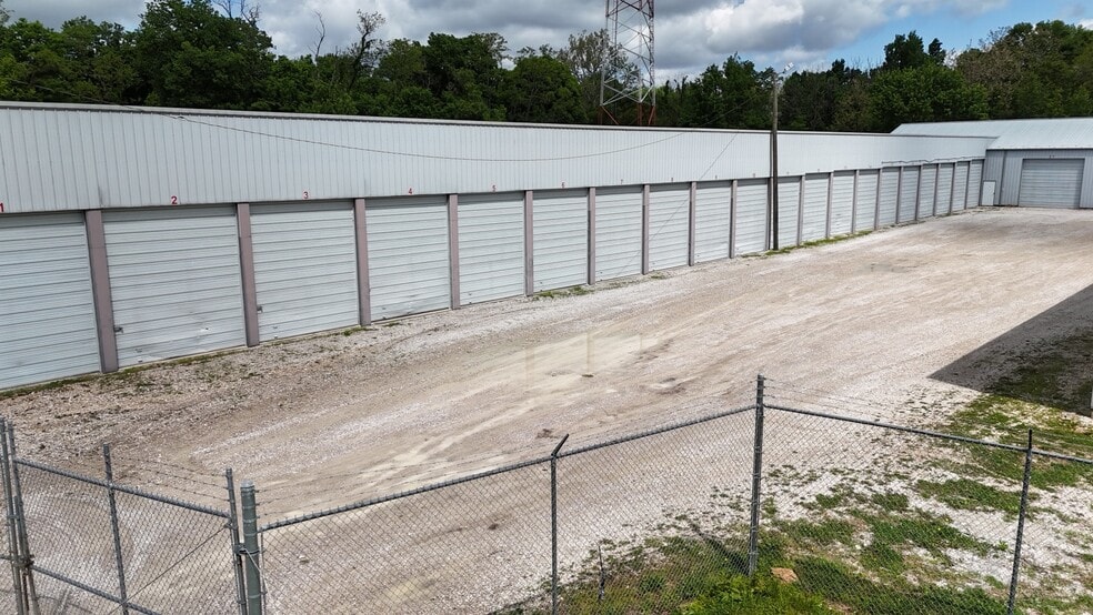 More Photos Of 1897 Smithville rd, Bloomington Self Storage For Sale
