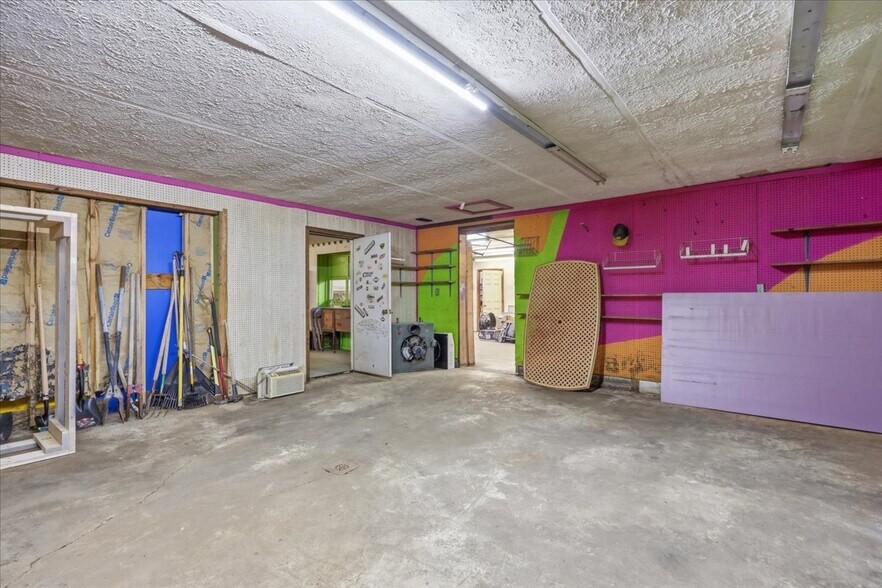 More Photos Of 2633 Harriman Hwy, Harriman Warehouse For Sale
