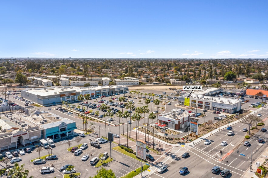 More Photos Of 9852 Chapman Ave, Garden Grove Unknown For Lease