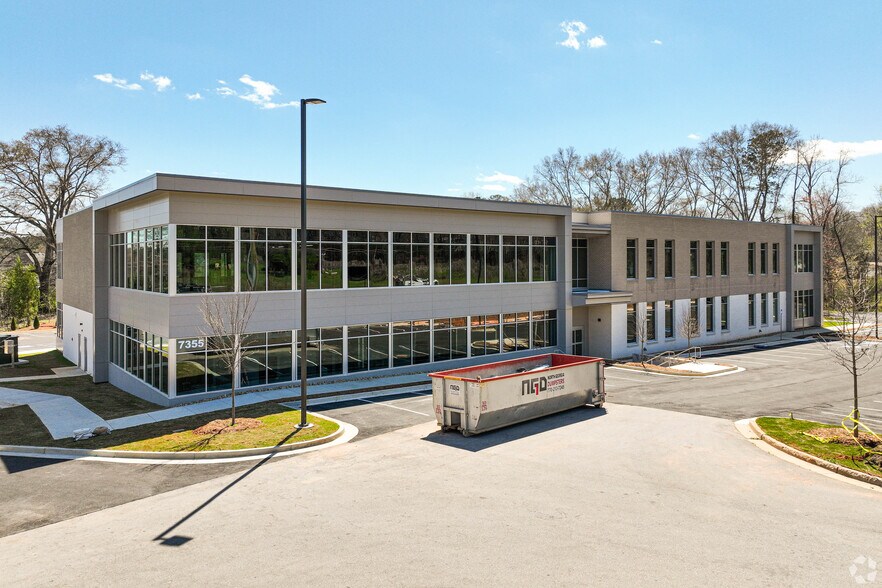 More Photos Of 7355 Main St, Woodstock Medical For Lease