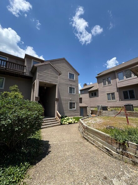 More Photos Of 245 N Jefferson St, Nashville Hotel For Sale