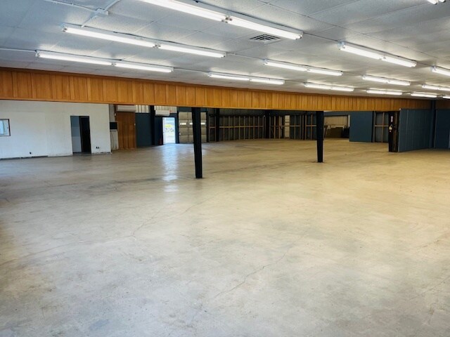 More Photos Of 1865 Main Ave N, Tillamook Storefront For Sale