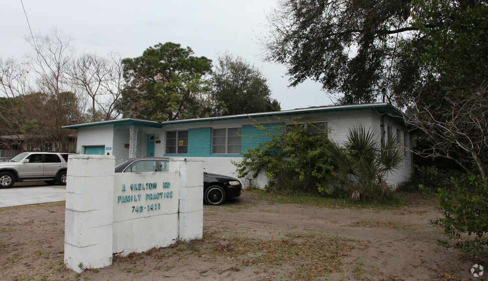 More Photos Of 6911 Merrill Rd, Jacksonville Medical For Sale