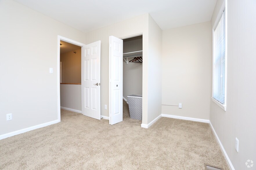 More Photos Of 657 S 3rd St, Louisville Apartments For Lease