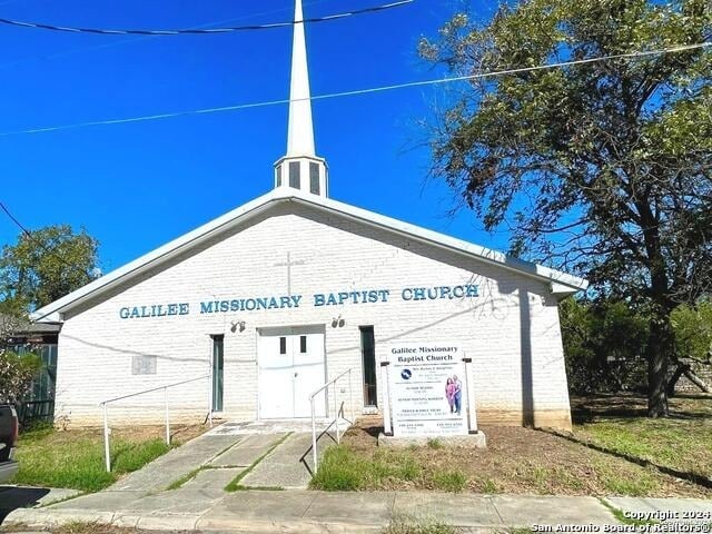 Primary Photo Of 815 Albert St, San Antonio Religious Facility For Sale