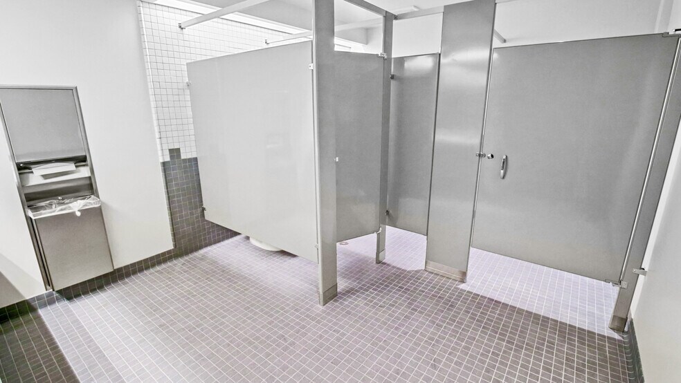 More Photos Of 235-247 E Broadway, Long Beach Office For Lease