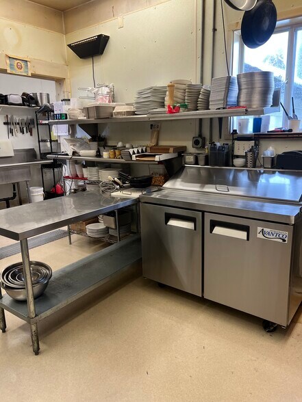 More Photos Of 125 Deadwood Rd, Lewiston Restaurant For Sale