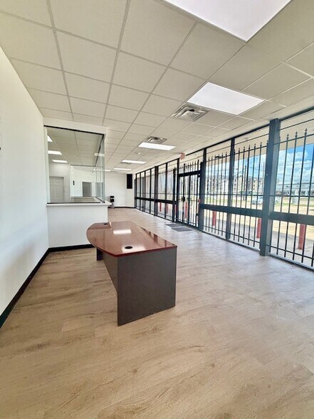 More Photos Of 12971 Westheimer Rd, Houston Freestanding For Lease