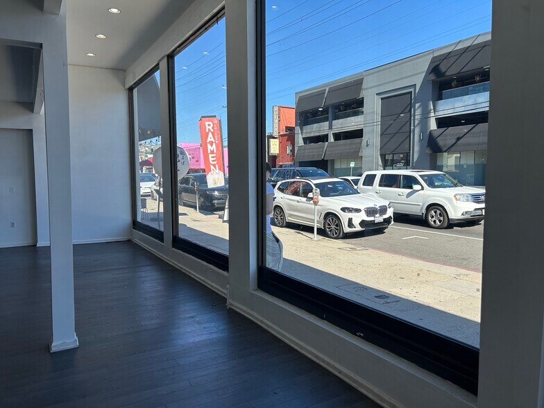 More Photos Of 337-355 N La Cienega Blvd, Los Angeles Storefront For Lease