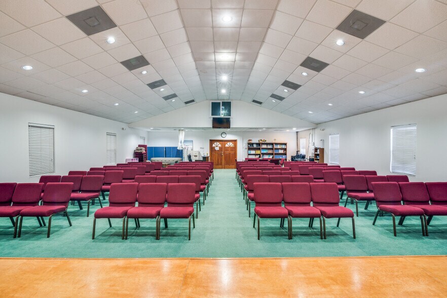More Photos Of 1149 N Plano Rd, Garland Religious Facility For Sale