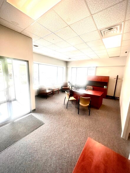 More Photos Of 3505 N 48th St, Lincoln Light Distribution For Lease