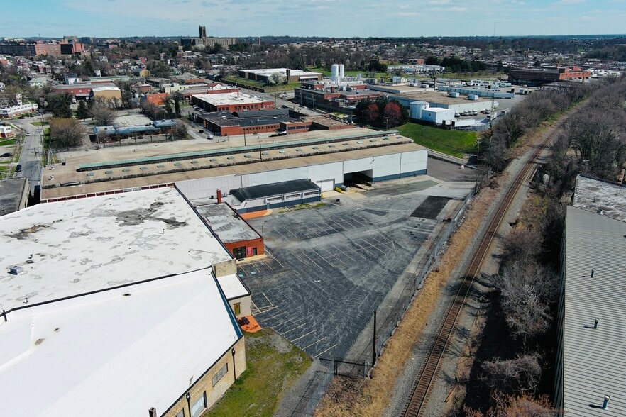 More Photos Of 2700 Loch Raven Rd, Baltimore Unknown For Lease