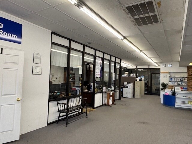More Photos Of 714 New Bridge St, Jacksonville Storefront For Lease