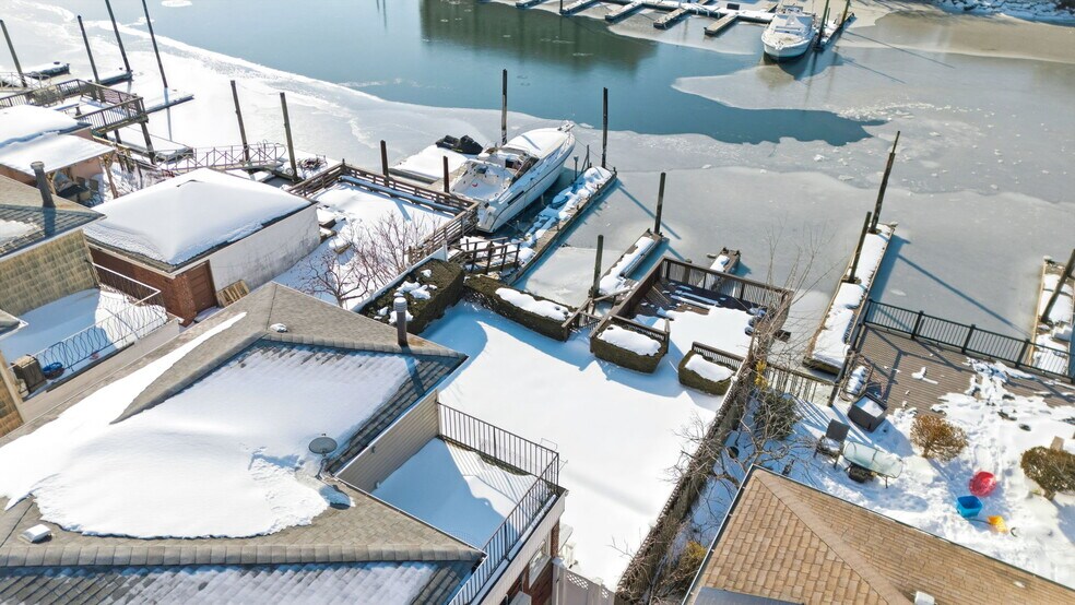 More Photos Of 158-10 95th St, Howard Beach Multifamily For Sale