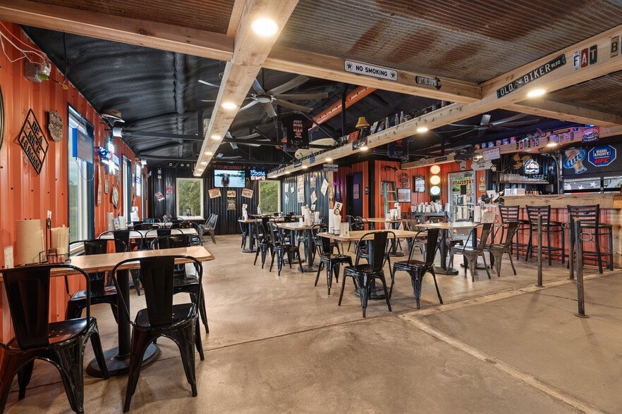 More Photos Of 3133 Chickasaw Trl, Sulphur Restaurant For Sale