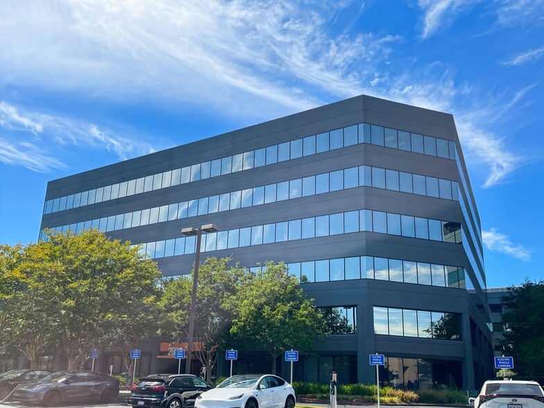 More Photos Of 2033 Gateway Pl, San Jose Coworking Space