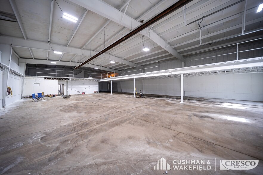 More Photos Of 2636 Brecksville Rd, Richfield Service For Lease