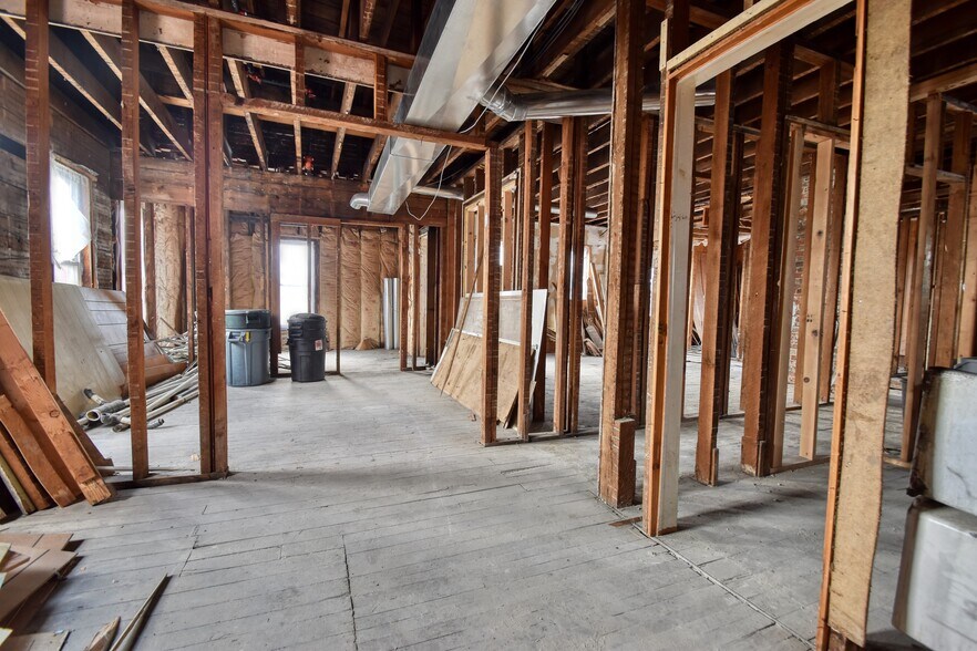 More Photos Of 47 W Main St, Geneva Storefront Retail Residential For Sale