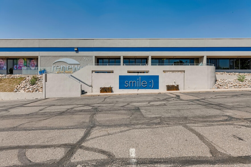 More Photos Of 7070 S Tucson Way, Englewood Flex For Lease