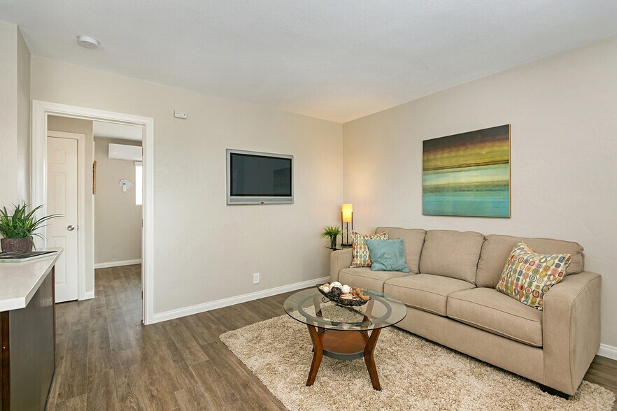More Photos Of 1415 Marquette St, Oceanside Apartments For Sale