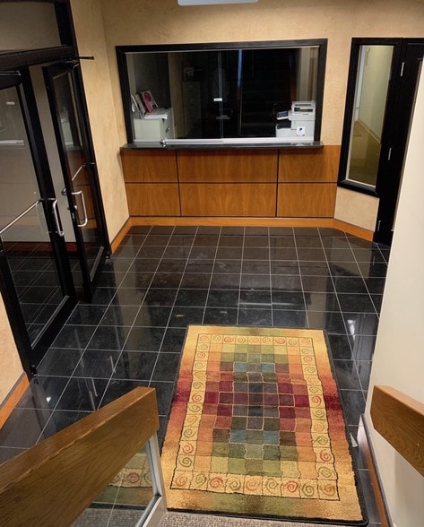 More Photos Of N28W23000 Roundy Dr, Pewaukee Office For Sale