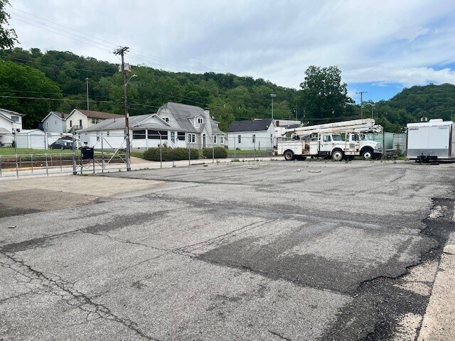 More Photos Of 1537-1545 Hansford St, Charleston Light Distribution For Lease