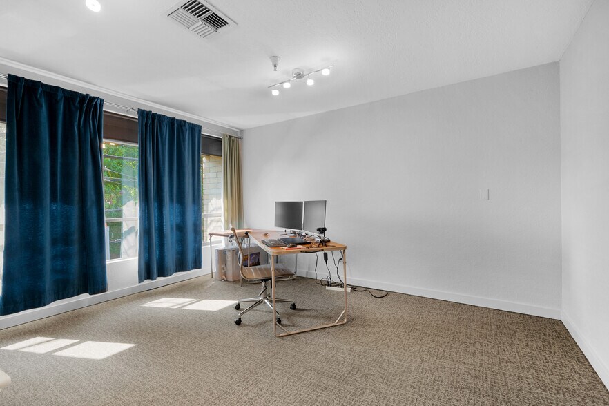 More Photos Of 160 Roy St, Seattle Office Residential For Sale