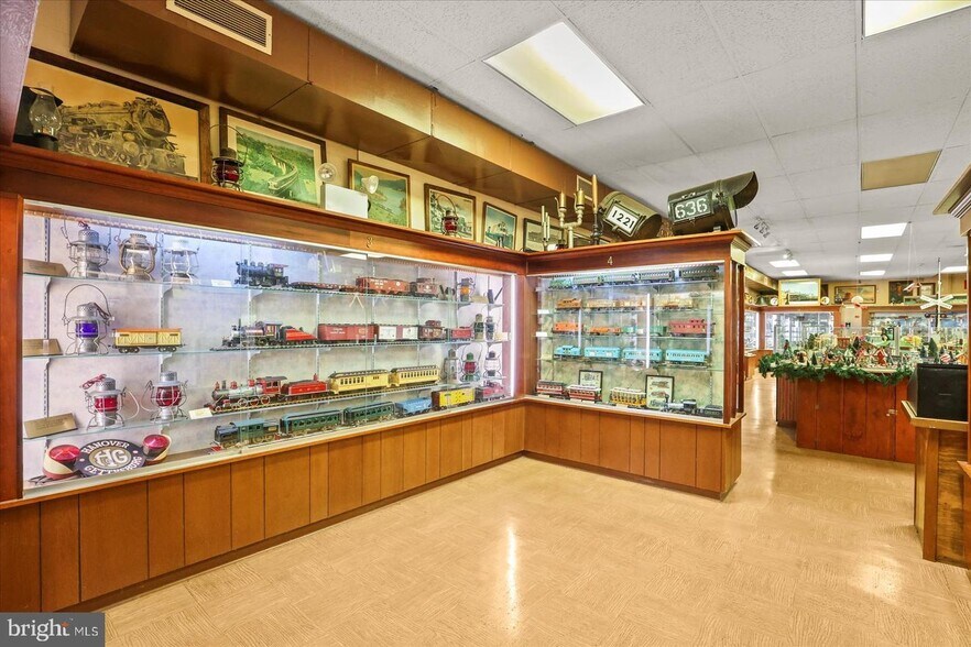 More Photos Of 425 Steinwehr Ave, Gettysburg Storefront Retail Office For Sale