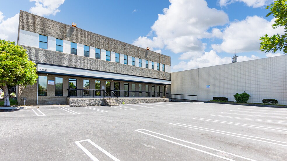 More Photos Of 142 Arena St, El Segundo Office For Lease
