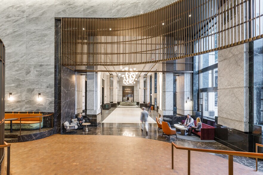 More Photos Of 225 W Wacker Dr, Chicago Office For Sale