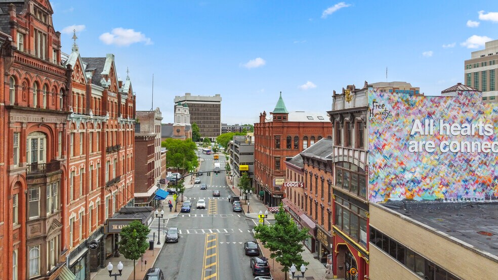 More Photos Of 76 N Pearl St, Albany Apartments For Lease