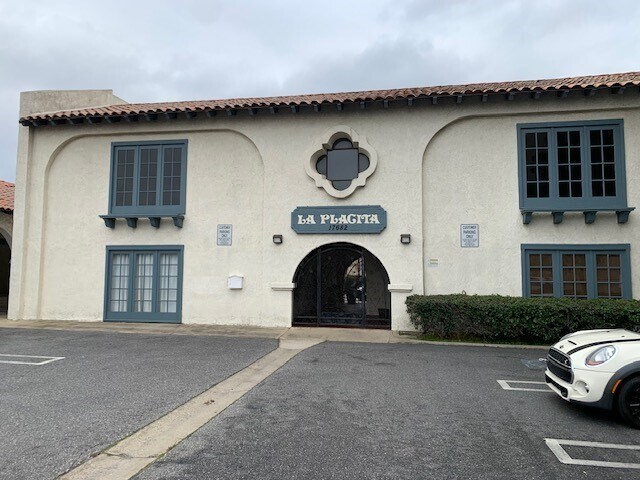 More Photos Of 17682 Beach Blvd, Huntington Beach Unknown For Lease