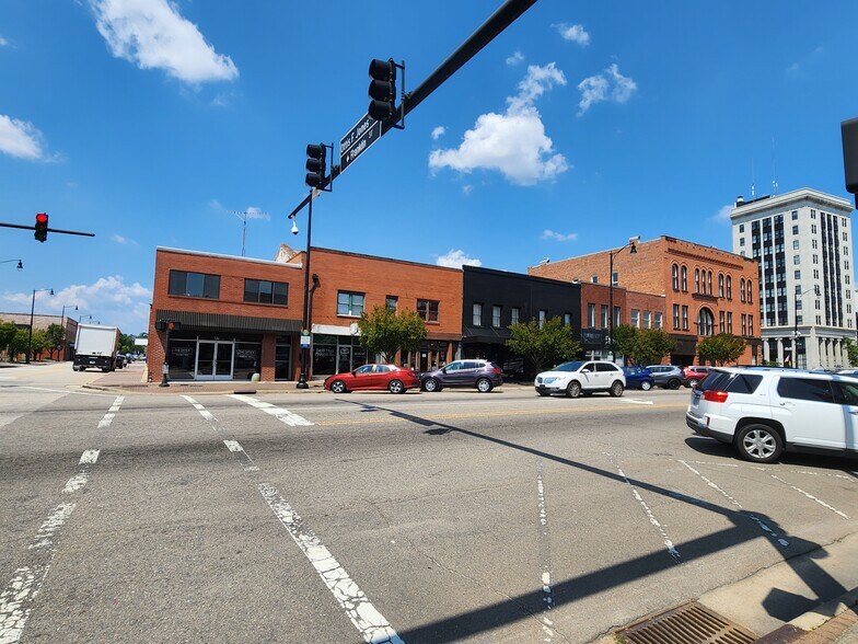 More Photos Of 124 Gillespie St, Fayetteville Office Residential For Lease