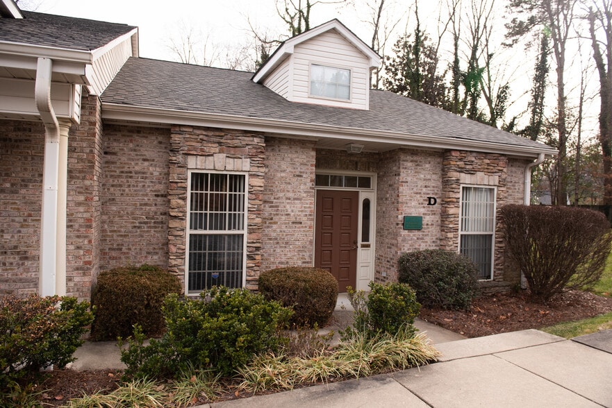 More Photos Of 3707 W Market St, Greensboro Office For Lease