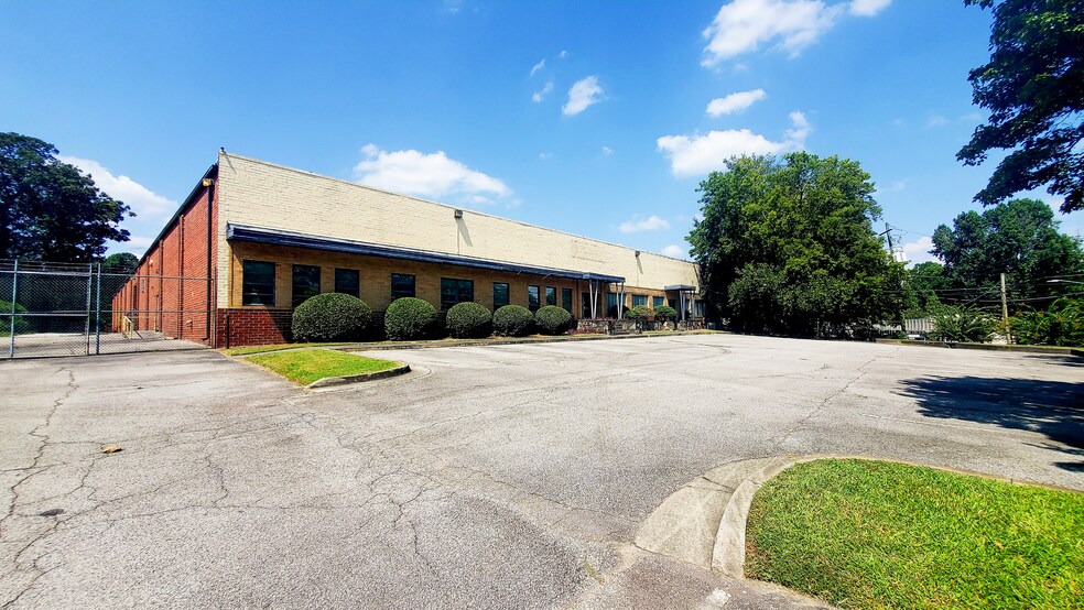 Primary Photo Of 1396 Chattahoochee Ave NW, Atlanta Warehouse For Lease