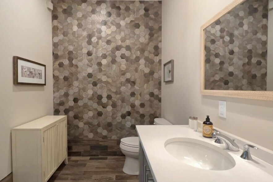 More Photos Of 156 Teaticket Hwy, Falmouth Freestanding For Sale