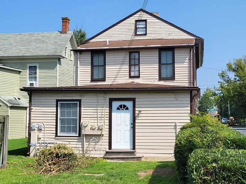 More Photos Of 416 Goldsborough St, Easton General Retail For Sale