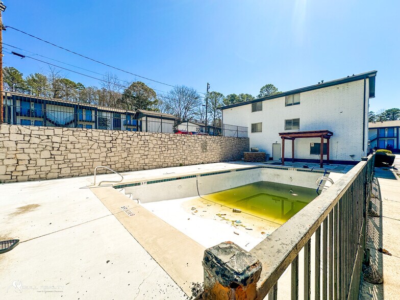 More Photos Of 4663 Waldrop Dr, Forest Park Apartments For Sale